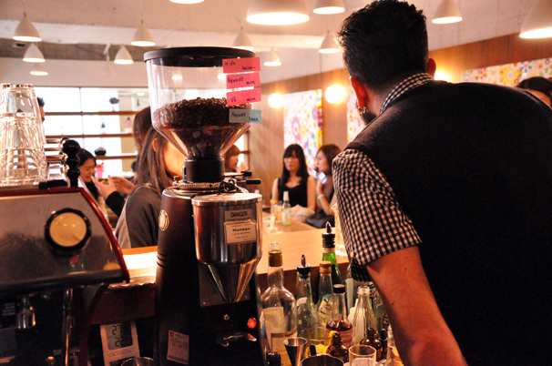 中野ブロードウェイのBar Zingaro