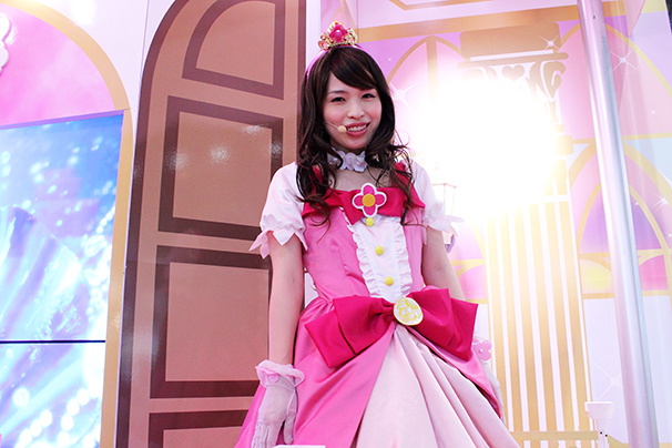 東京おもちゃショー美人コンパニオン写真21