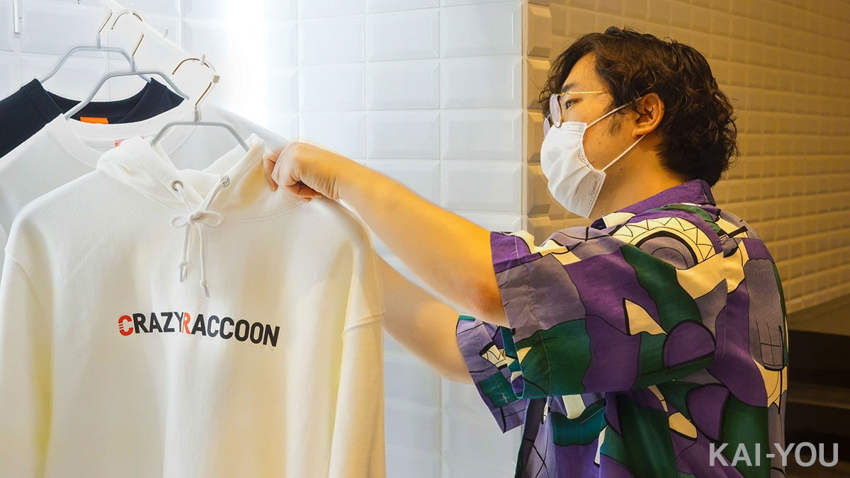 「CRAZY RACCOON STORE」