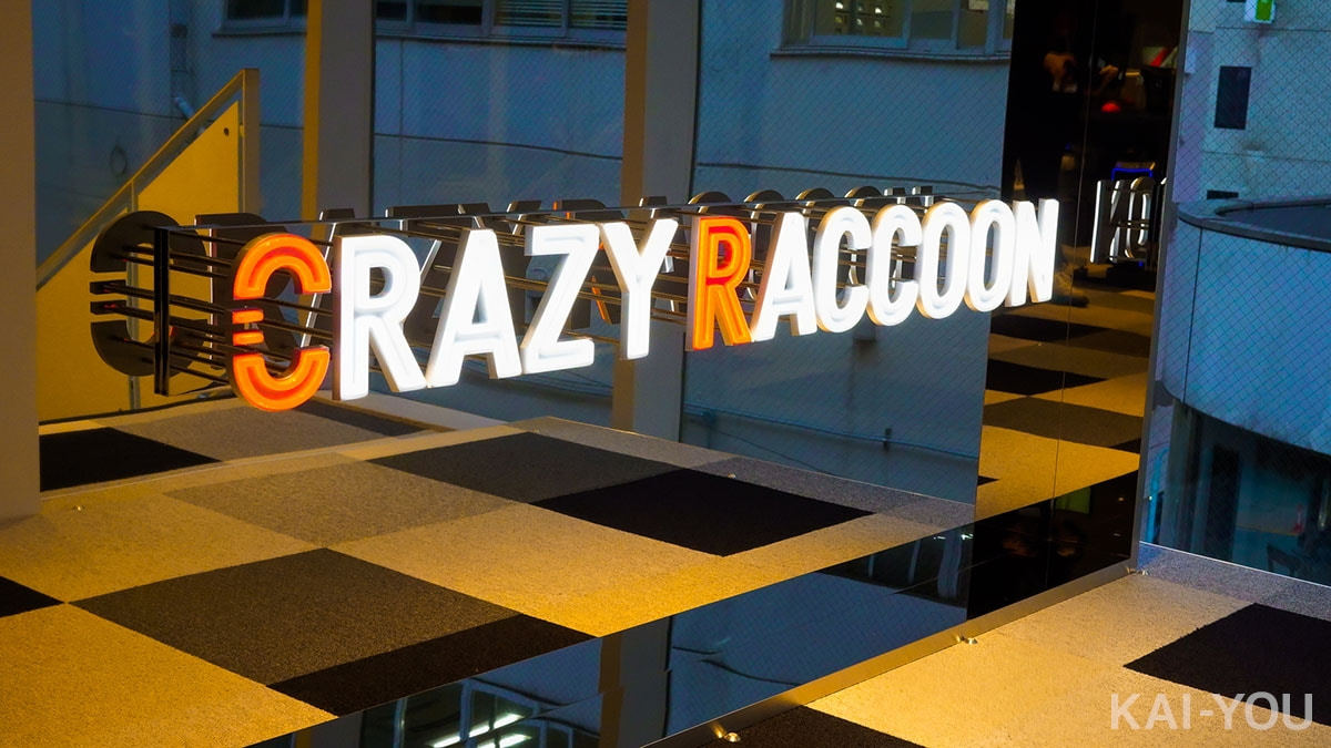 「CRAZY RACCOON STORE」