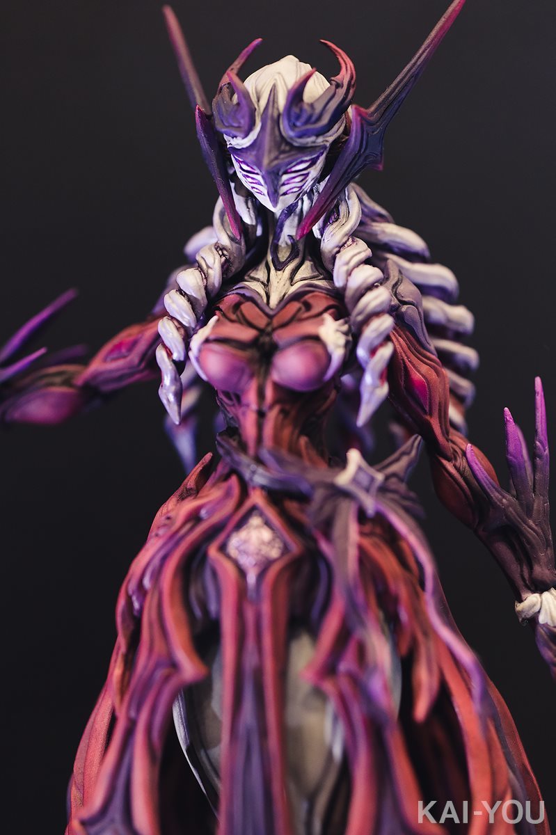 画像2: まるで魔王!? 壱百満天原サロメのアレンジフィギュアが神々しい