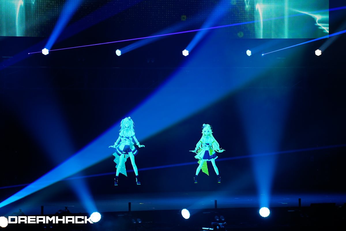 「DreamHack Japan 2023 Supported by GALLERIA」で行われたホロライブ Collabo Stage-6／画像はDreamHack Japan 2023からの提供© 2016 COVER Corp.
