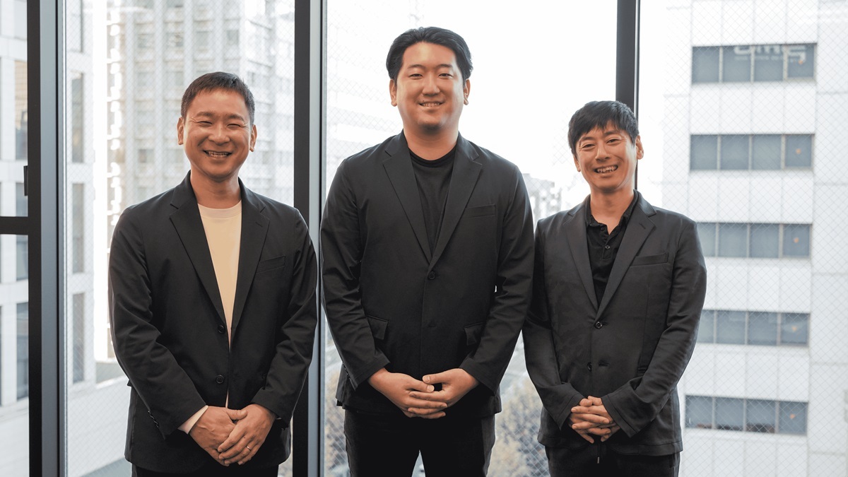 左からMetaLab 代表取締役 北 祐一、Brave group 代表取締役 野口 圭登、ディーワン 代表取締役 半澤 剛