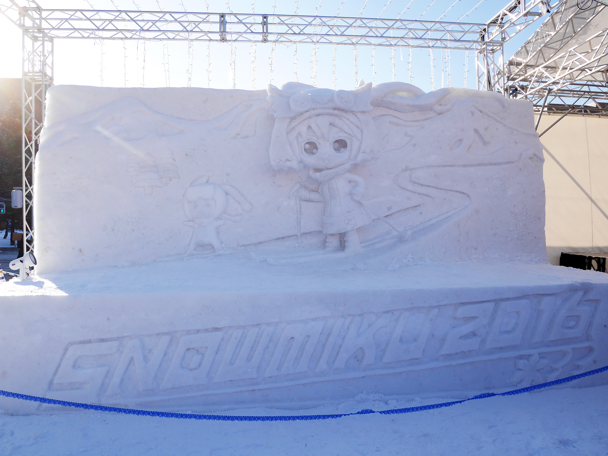 さっぽろ雪まつり_雪ミクの雪像