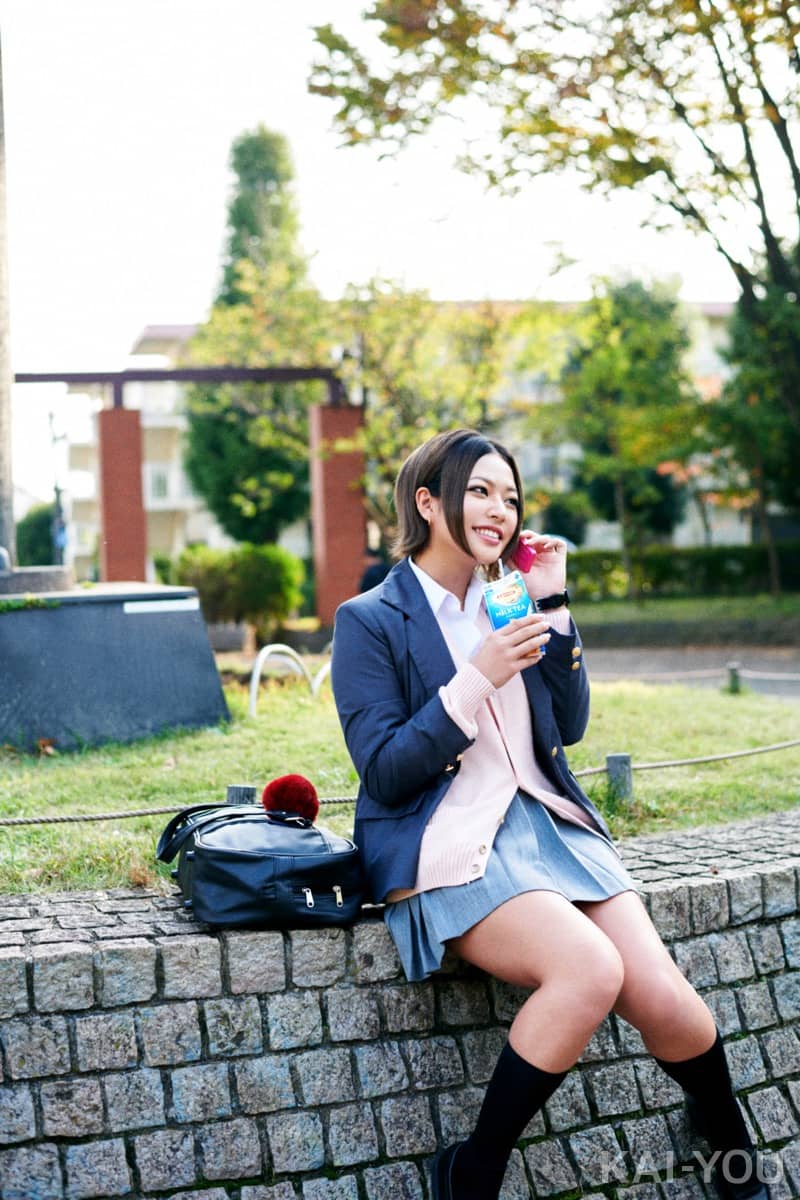 速水健朗「ギャルが生きた30年史」第2回2000年代／モデル：今井夏帆