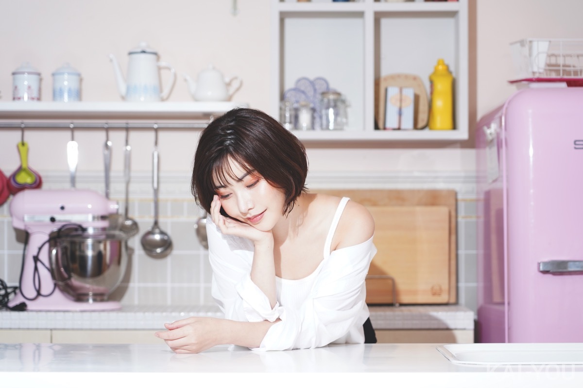 深田えいみさん撮り下ろし写真（よむさんによるイラスト化企画）