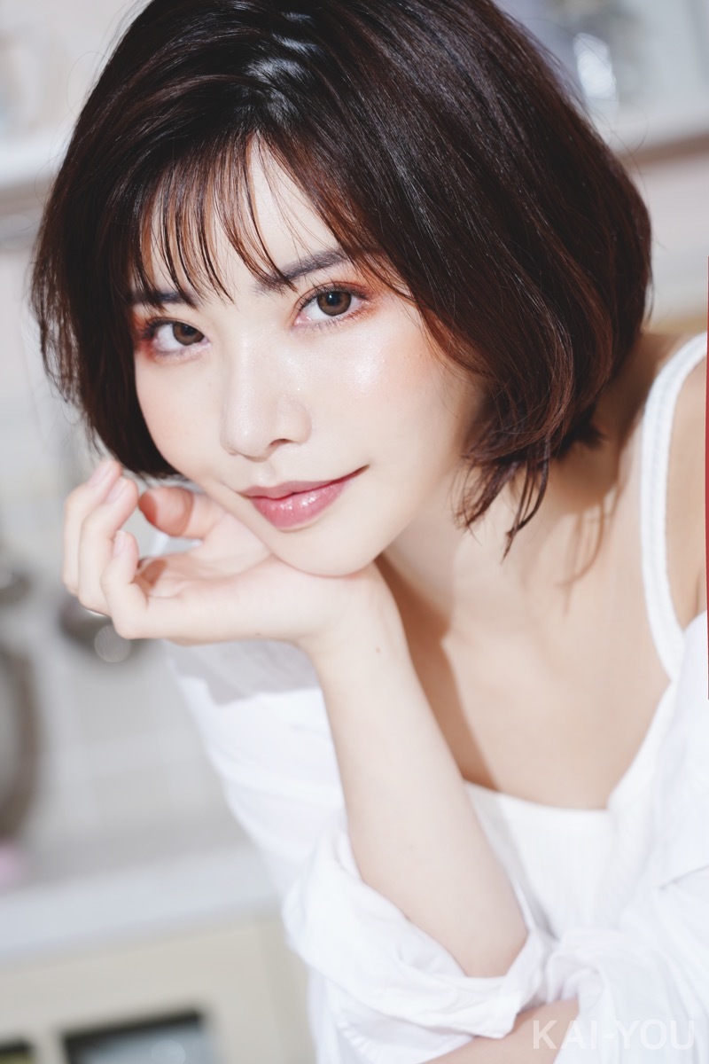 深田えいみさん撮り下ろし写真（よむさんによるイラスト化企画）