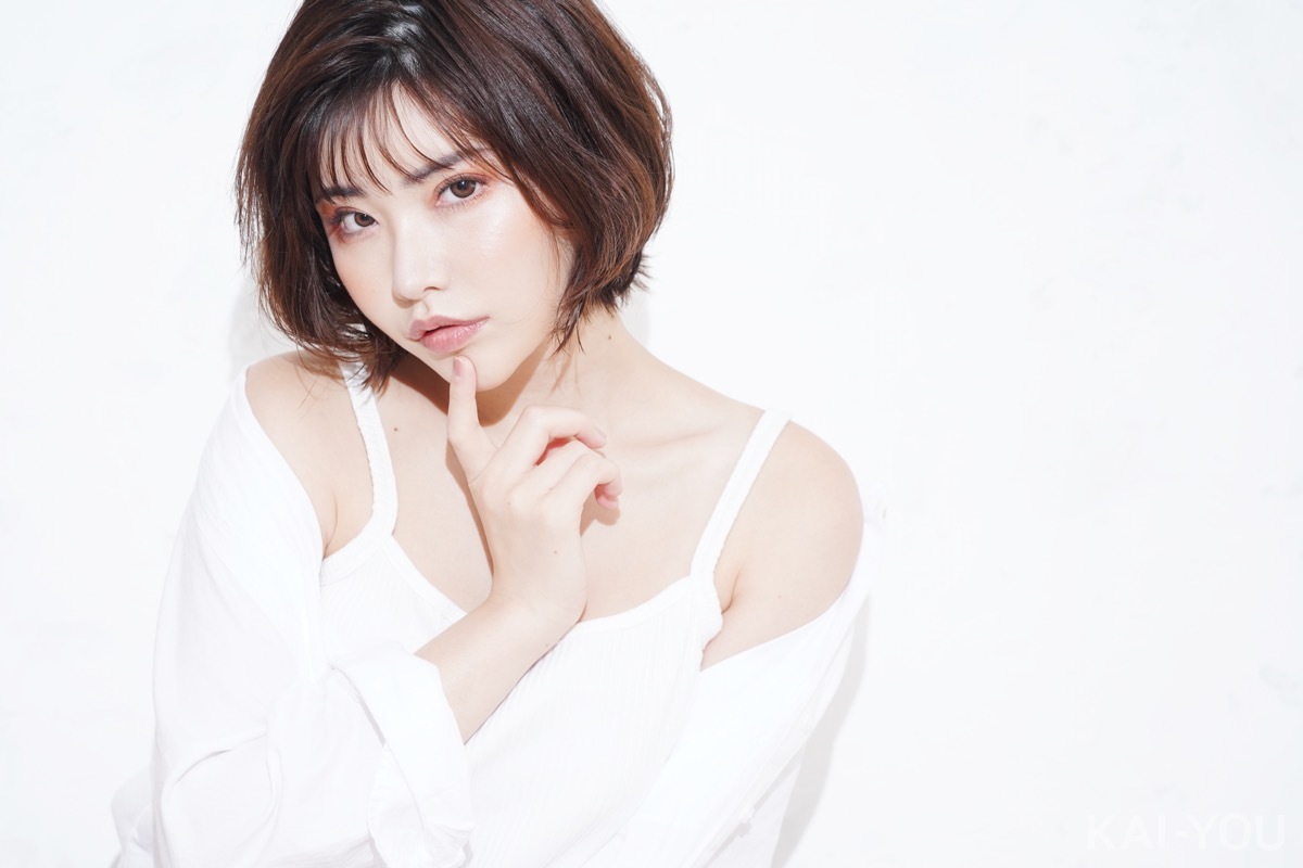 深田えいみさん撮り下ろし写真（よむさんによるイラスト化企画）