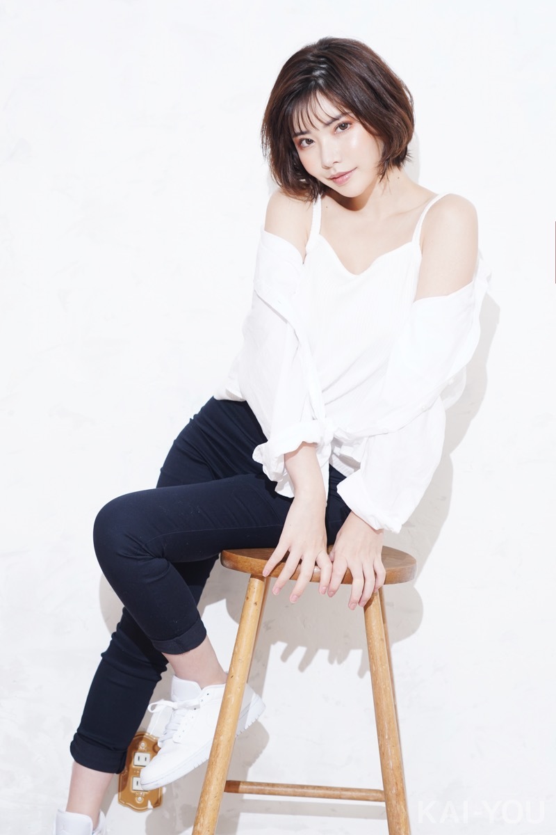 深田えいみさん撮り下ろし写真（よむさんによるイラスト化企画）