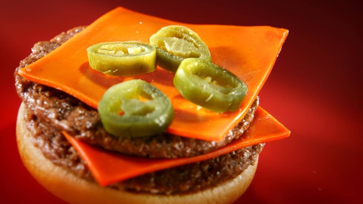 画像14: 【追記】シャア専用マクドナルド出る！ マックとガンダムがコラボ、シャアお墨付きメニューを展開