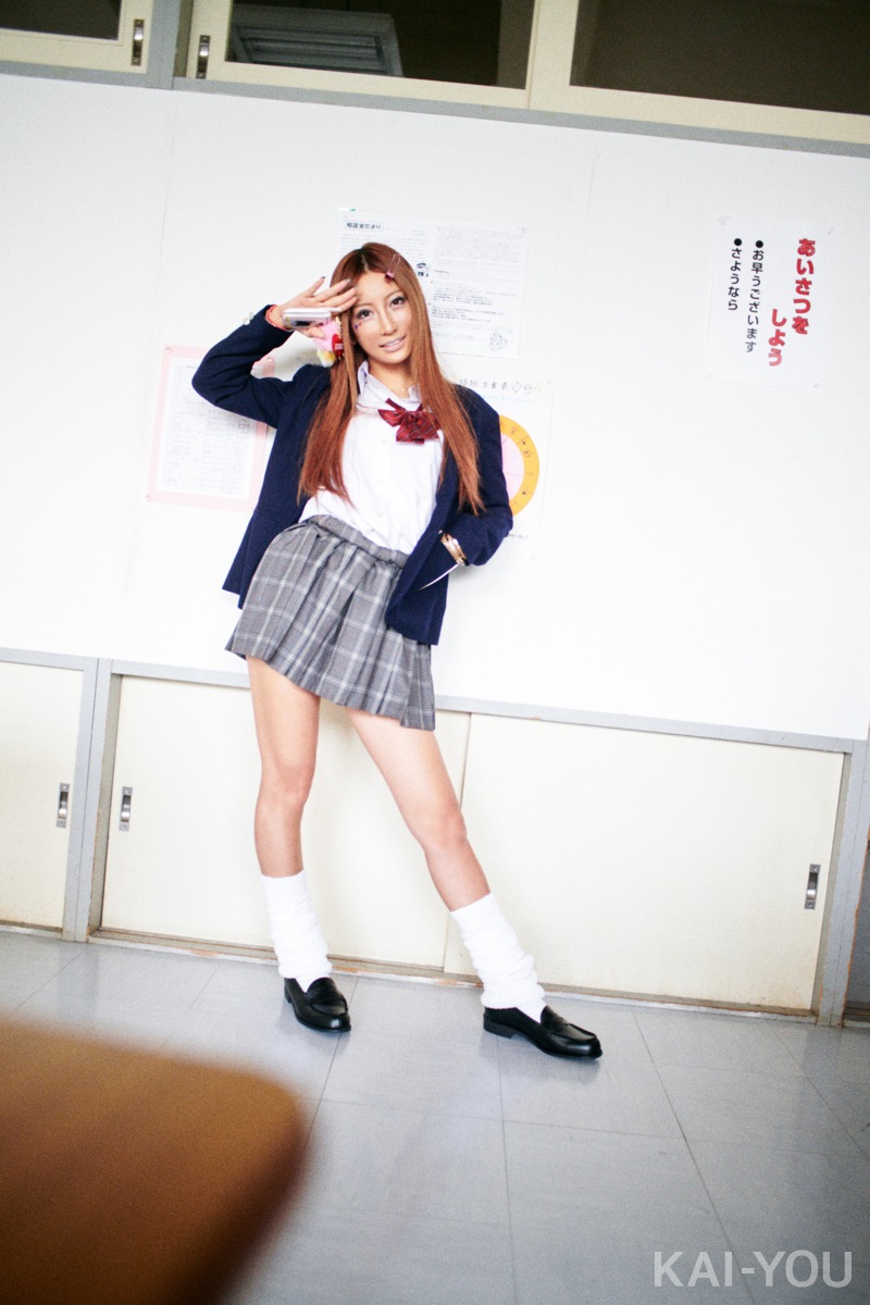 速水健朗「ギャルが生きた30年史」第1回1990年代／モデル：AIKA