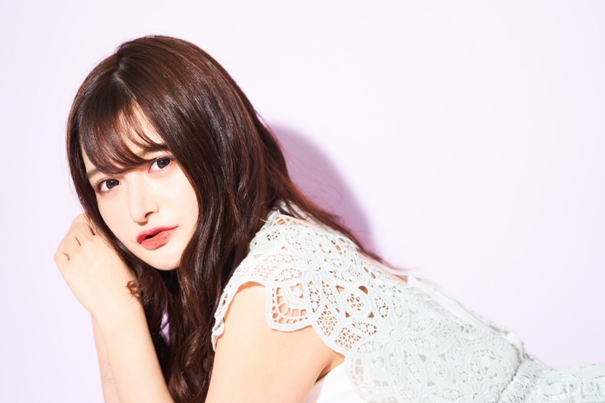 セクシー女優・ひなたまりんが選ぶ「マイベストコスメ」