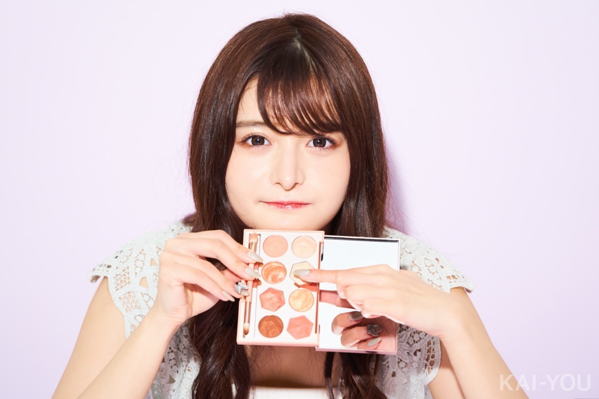 セクシー女優・ひなたまりんが選ぶ「マイベストコスメ」