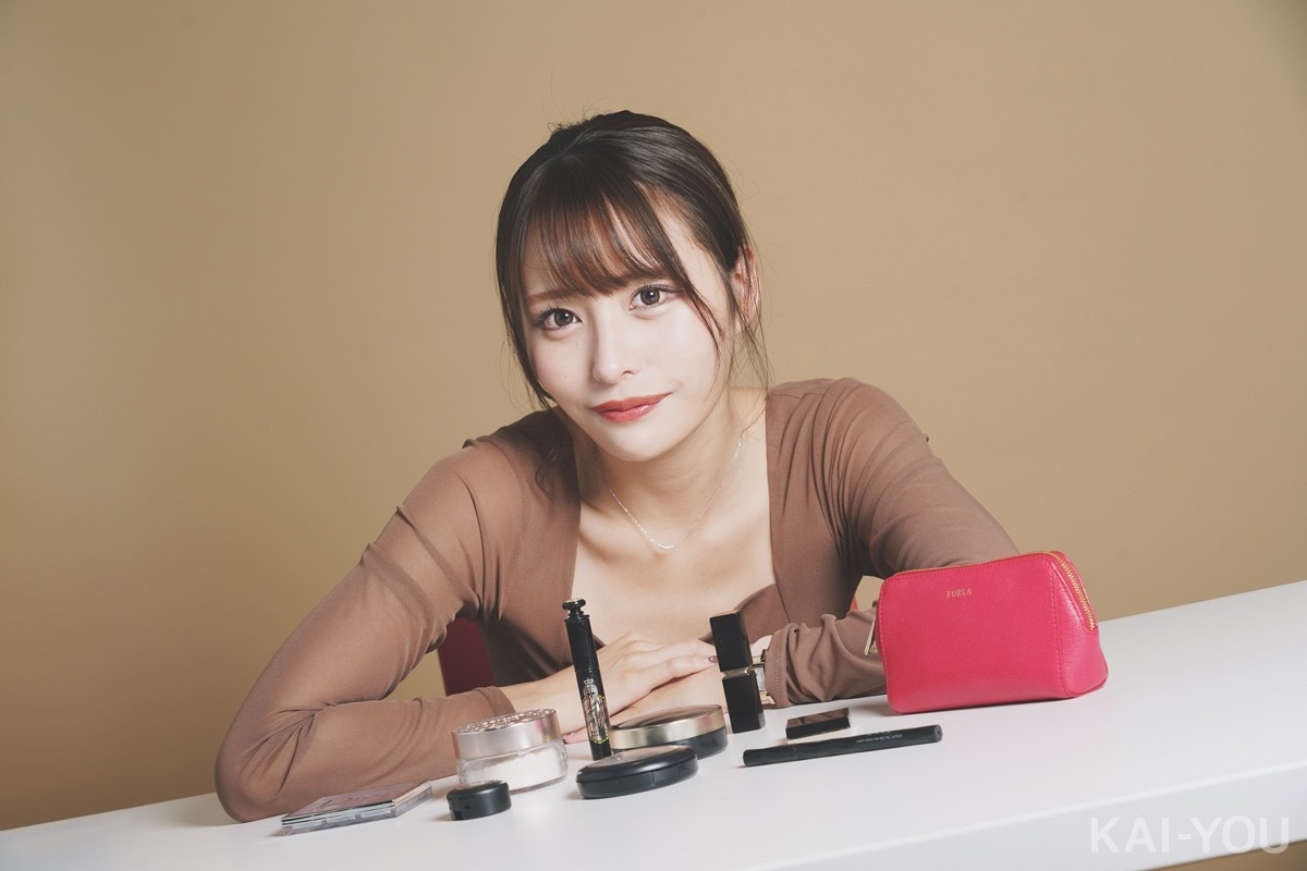 セクシー女優・伊藤舞雪が選ぶ「マイベストコスメ」