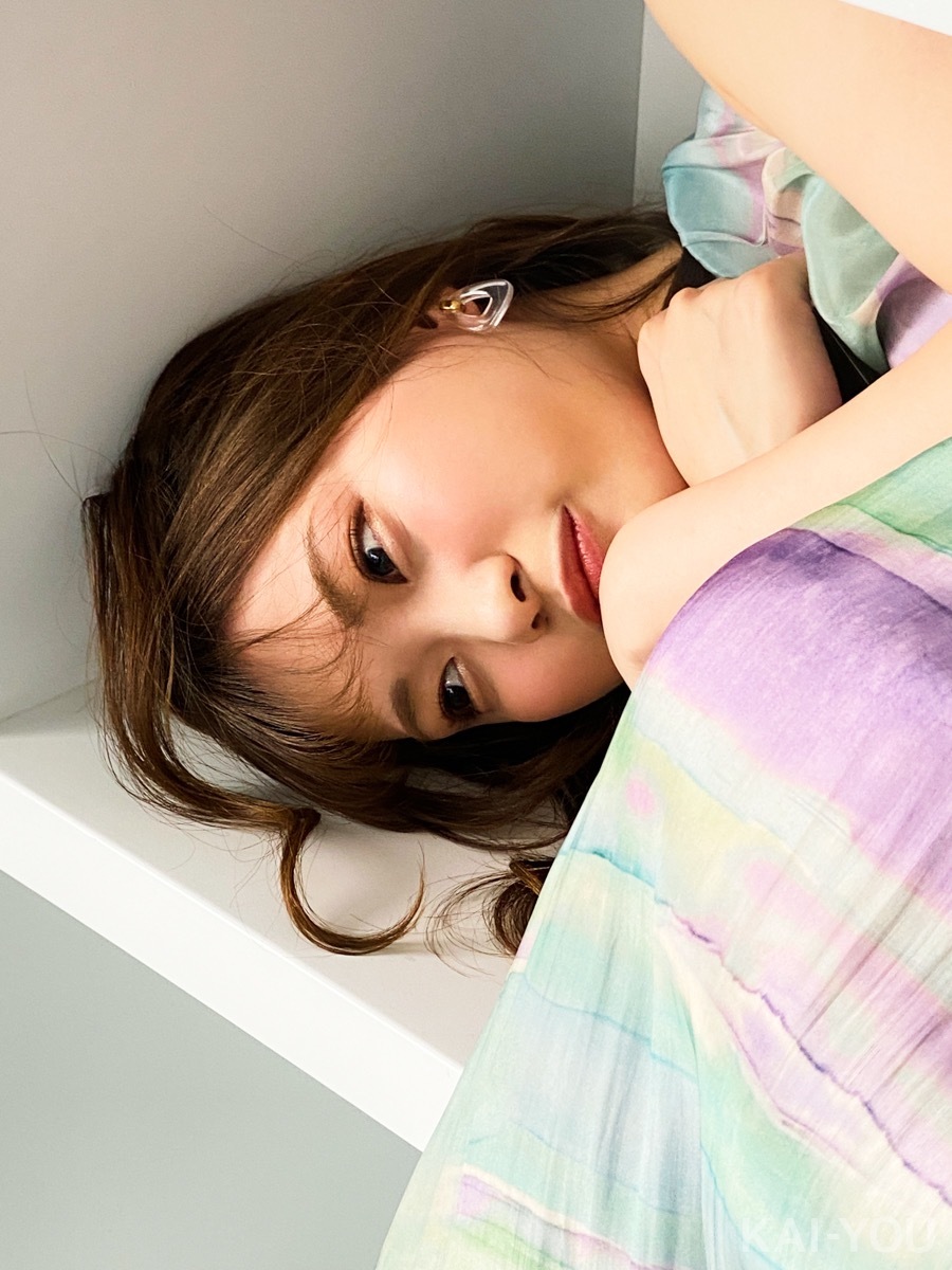 山岸逢花さんと美谷朱里さん