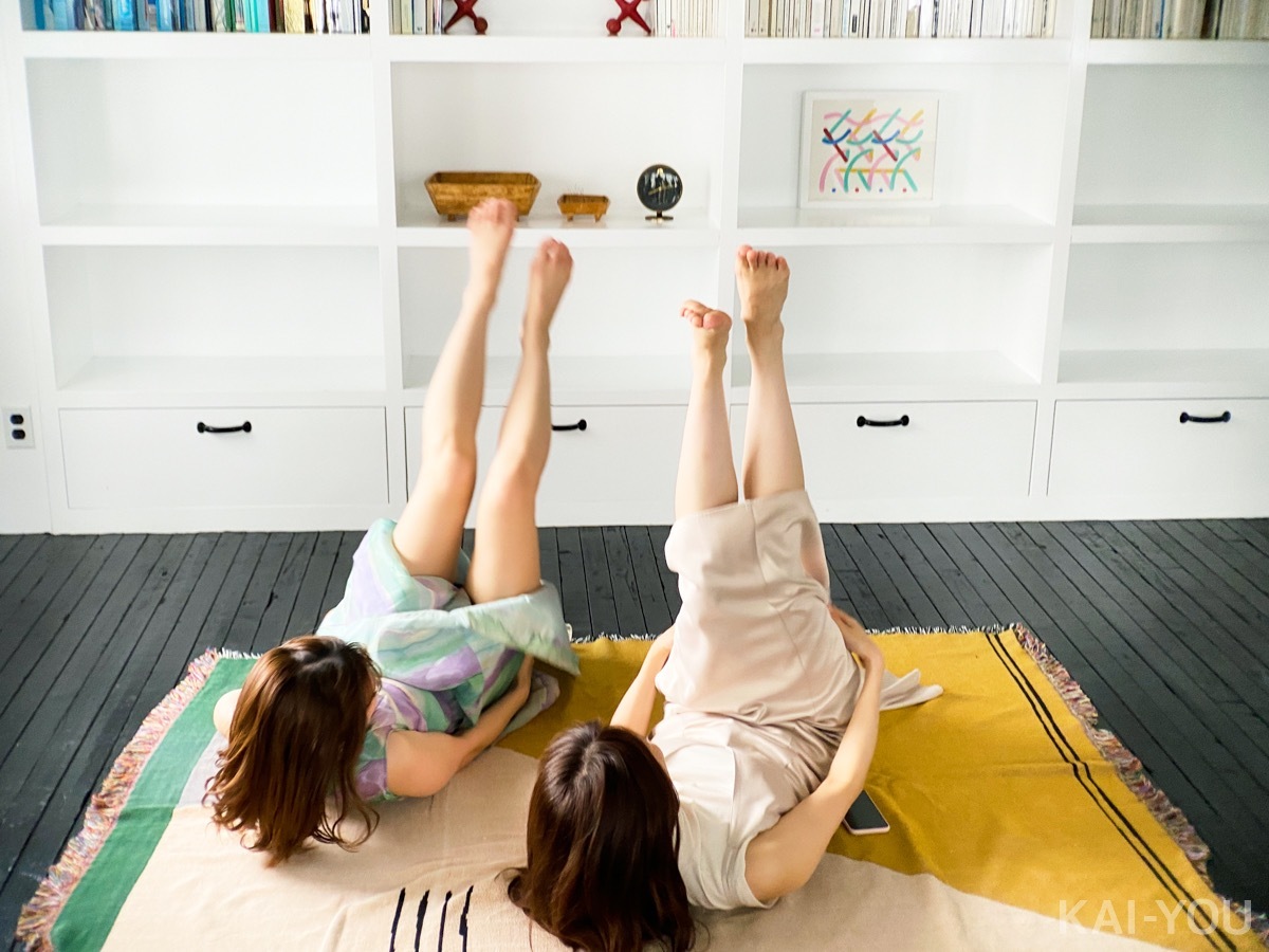 山岸逢花さんと美谷朱里さん