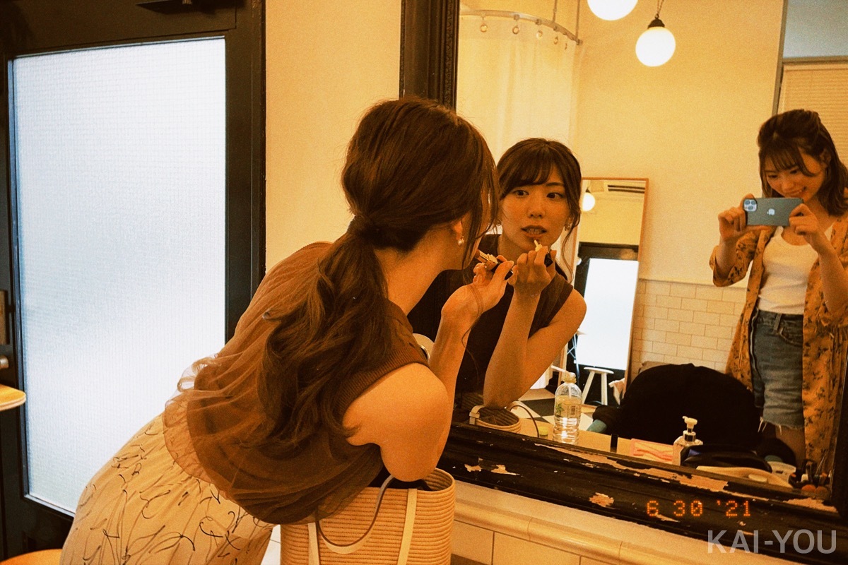 山岸逢花さんと美谷朱里さん