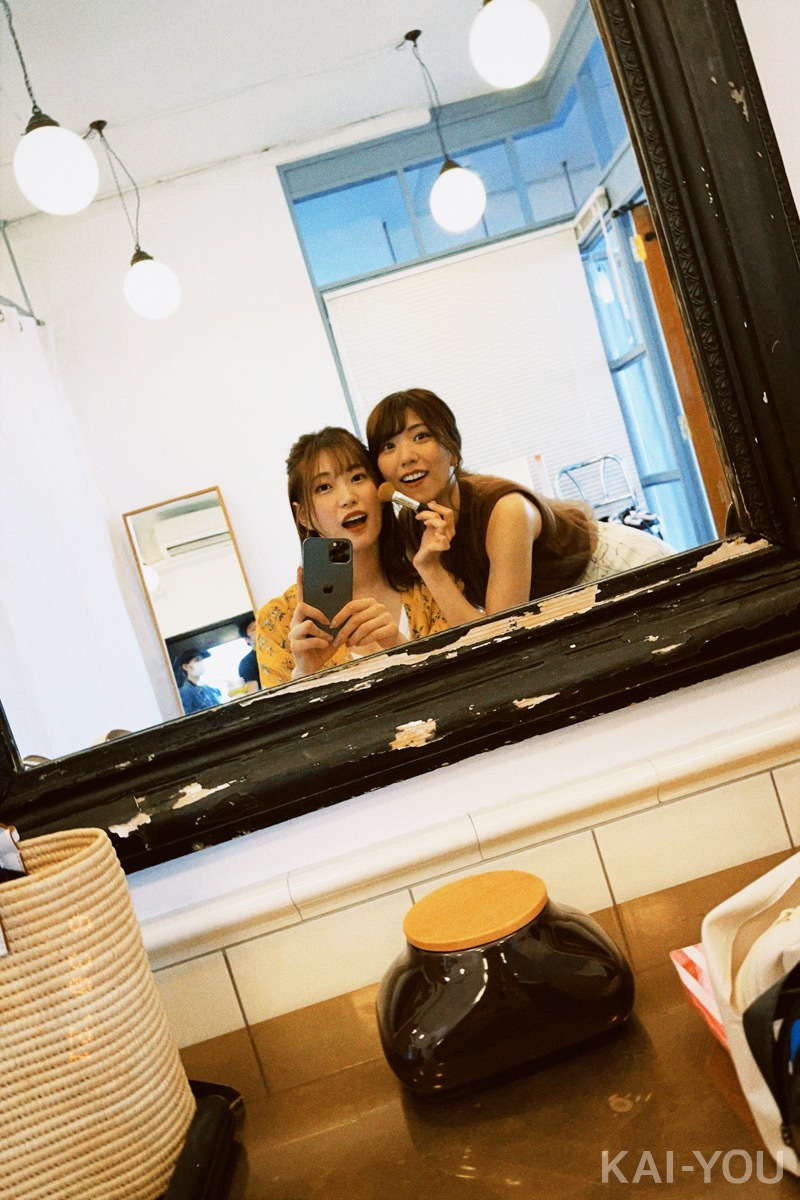 山岸逢花さんと美谷朱里さん