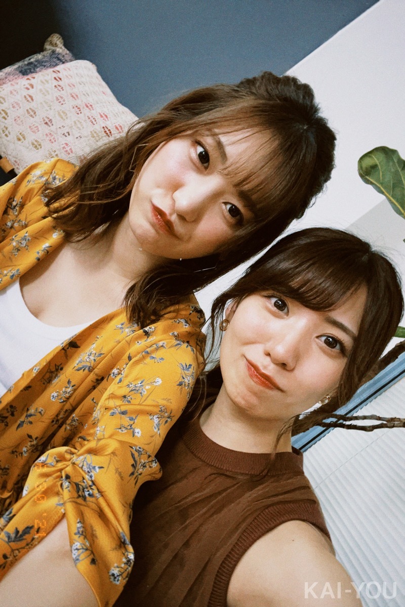 山岸逢花さんと美谷朱里さん