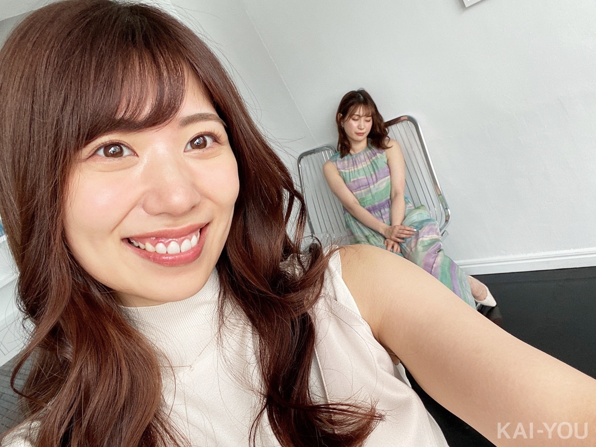 山岸逢花さんと美谷朱里さん