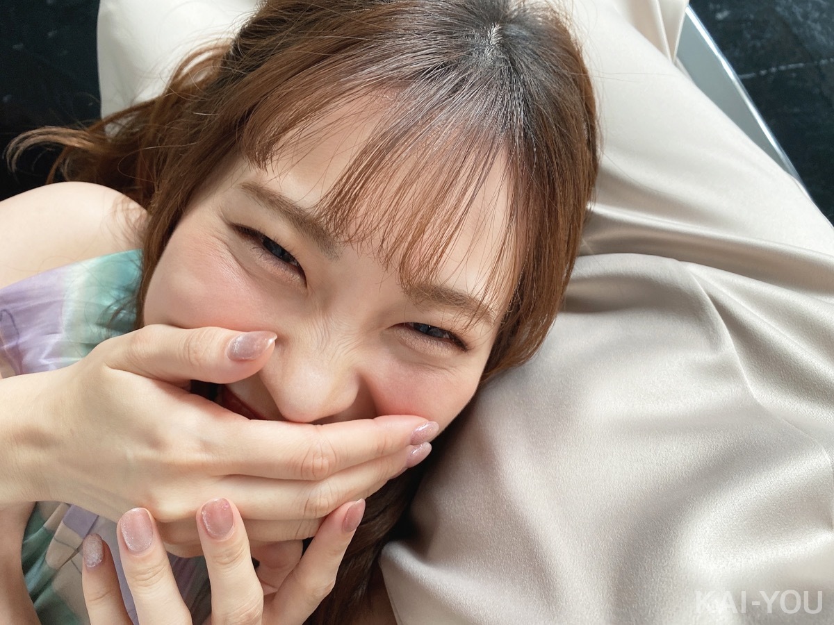 山岸逢花さんと美谷朱里さん