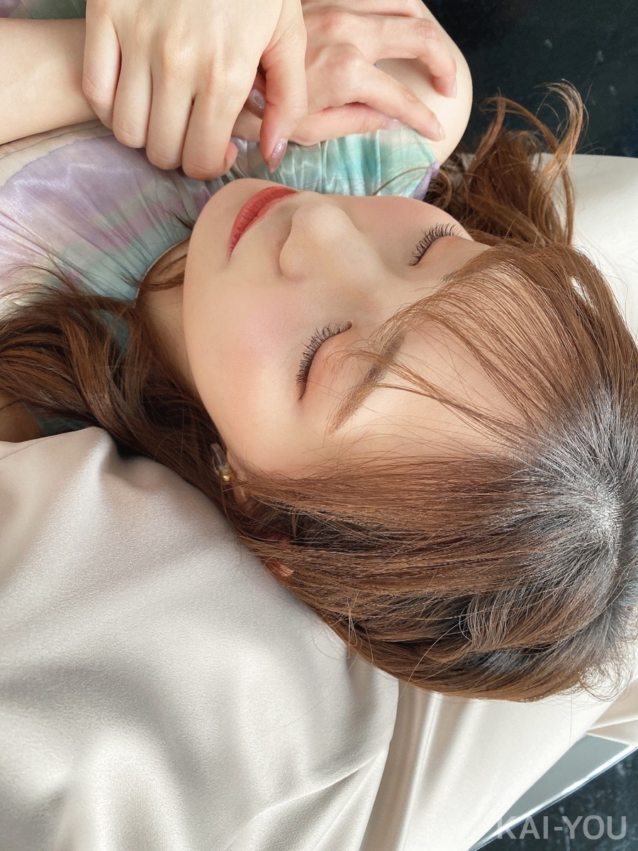 山岸逢花さんと美谷朱里さん