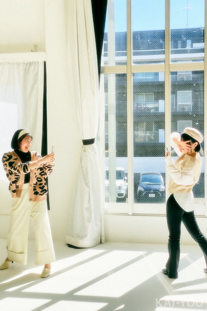 セクシー女優　石原希望さんと葵いぶきさん