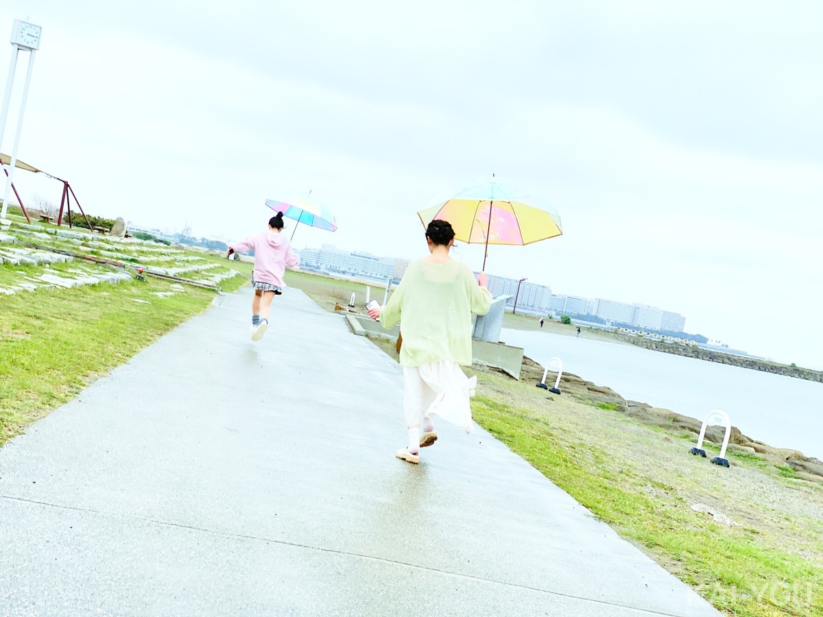 セクシー女優　根尾あかりさんと二葉エマさん