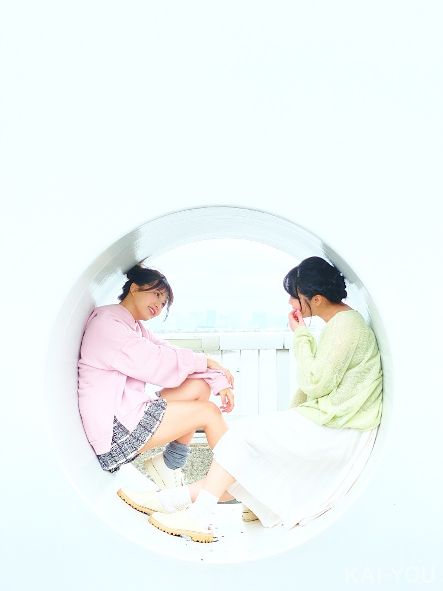 セクシー女優　根尾あかりさんと二葉エマさん