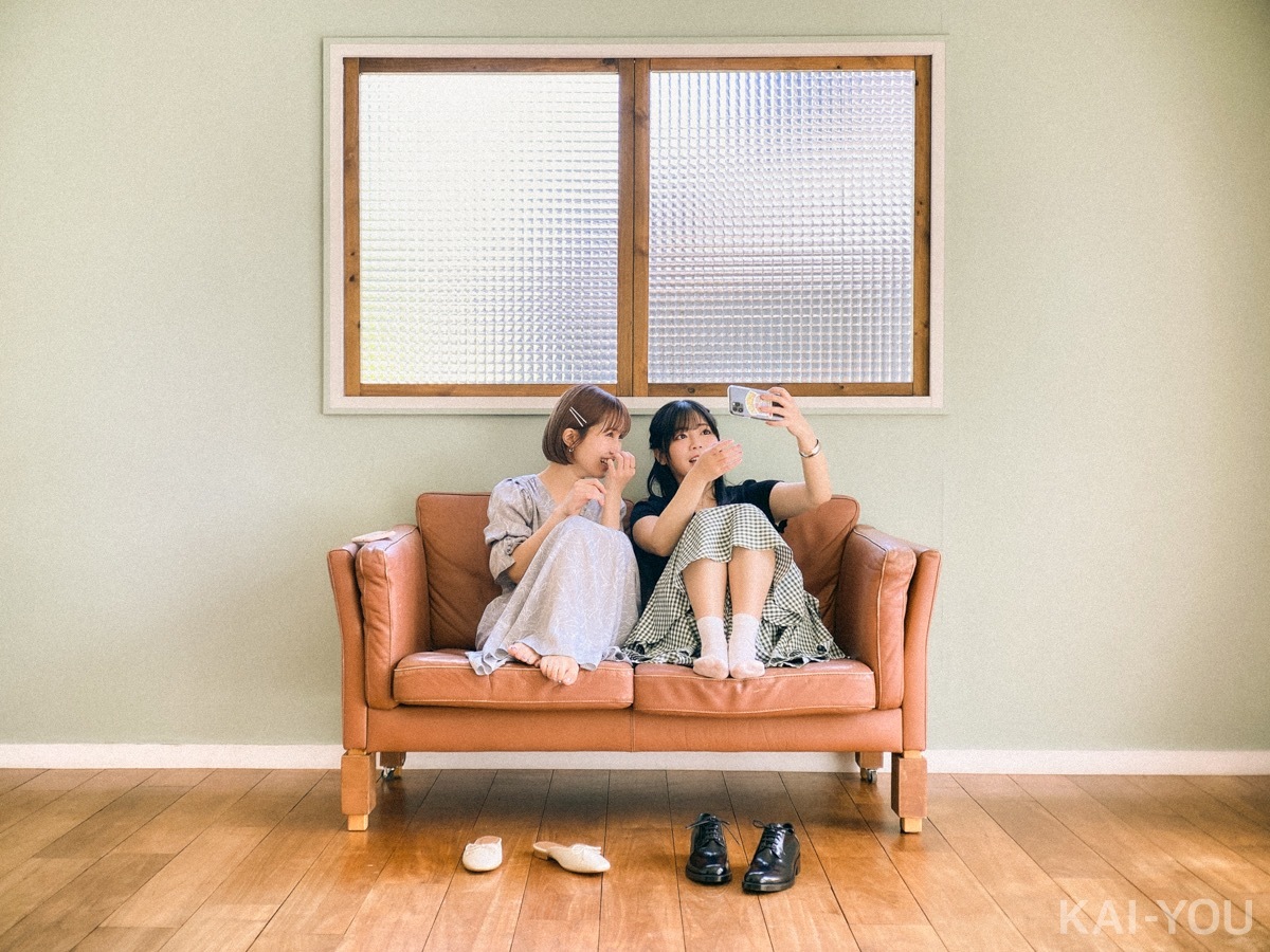 セクシー女優　小島みなみさんと羽咲みはるさん