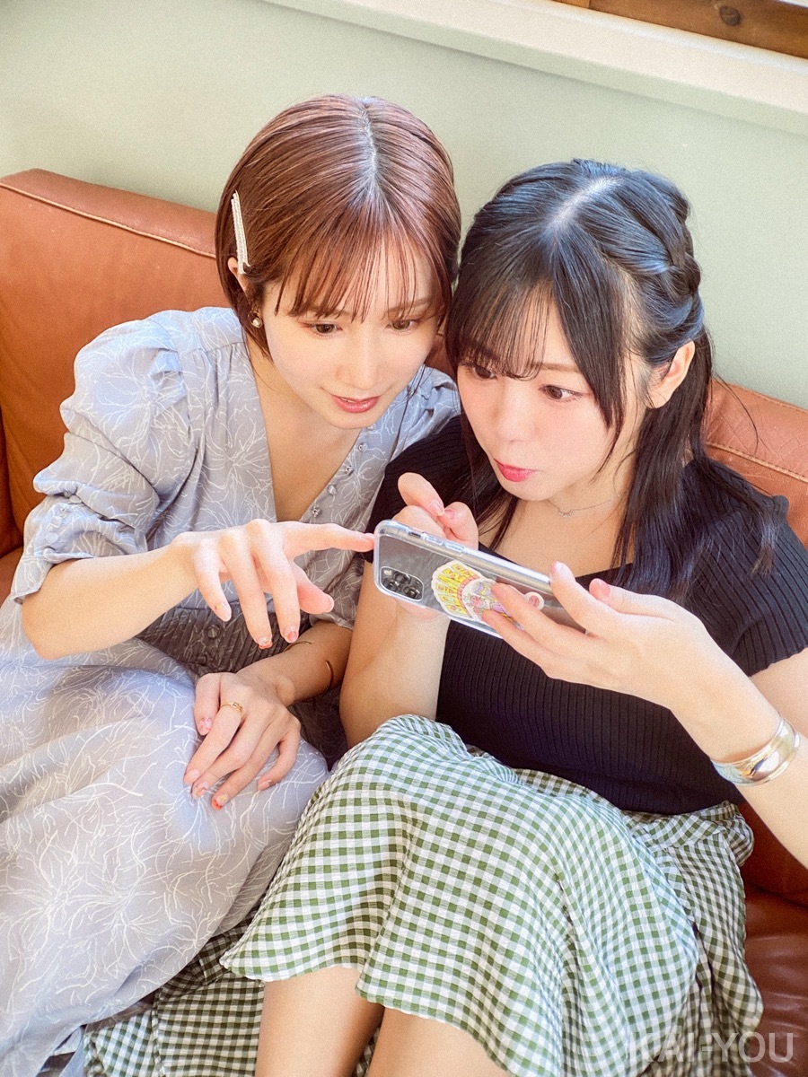 セクシー女優　小島みなみさんと羽咲みはるさん