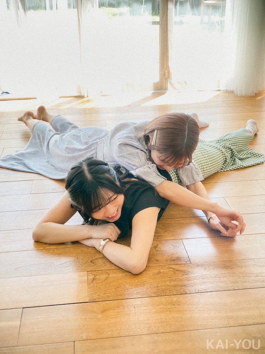セクシー女優　小島みなみさんと羽咲みはるさん