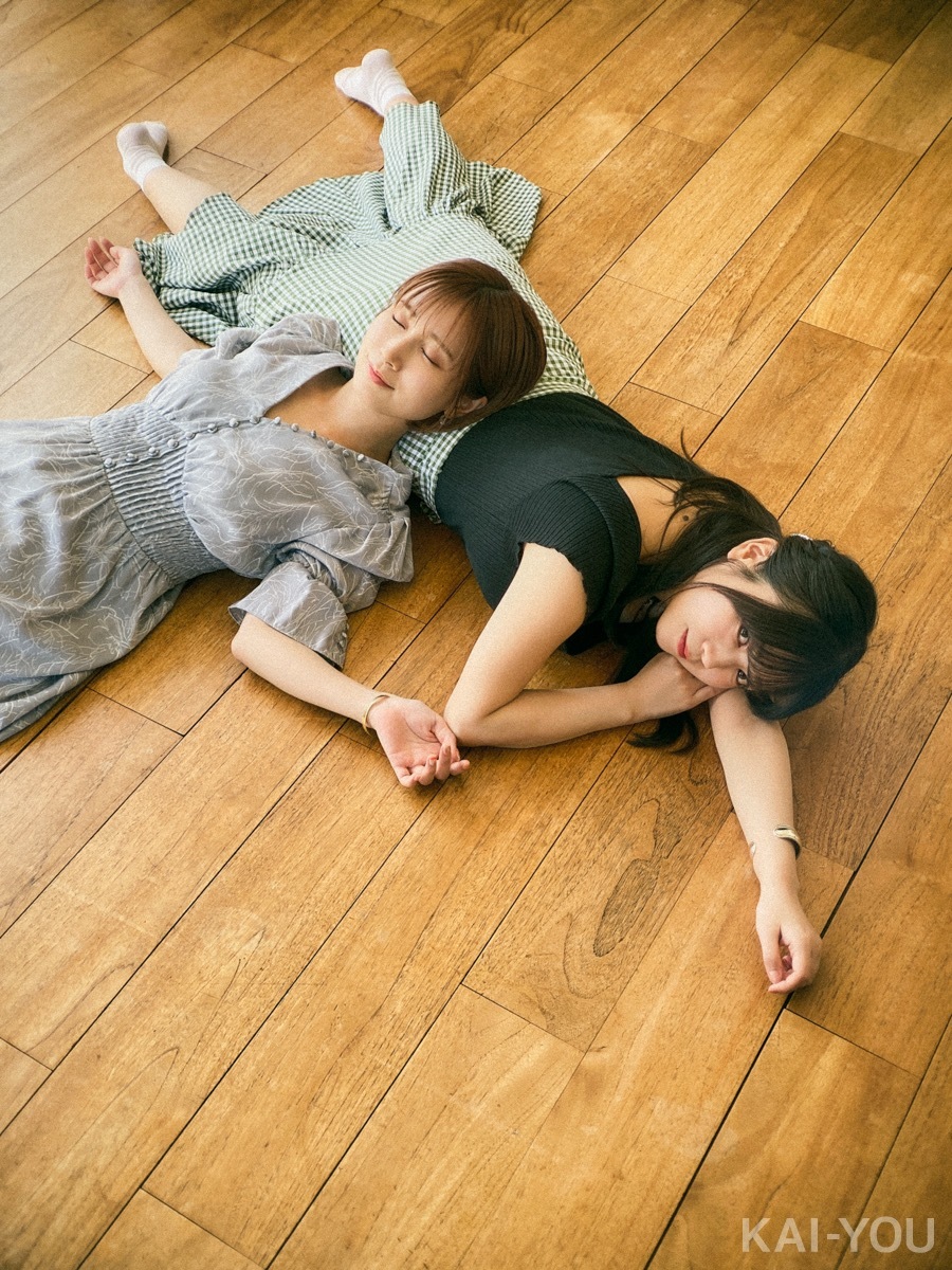 セクシー女優　小島みなみさんと羽咲みはるさん