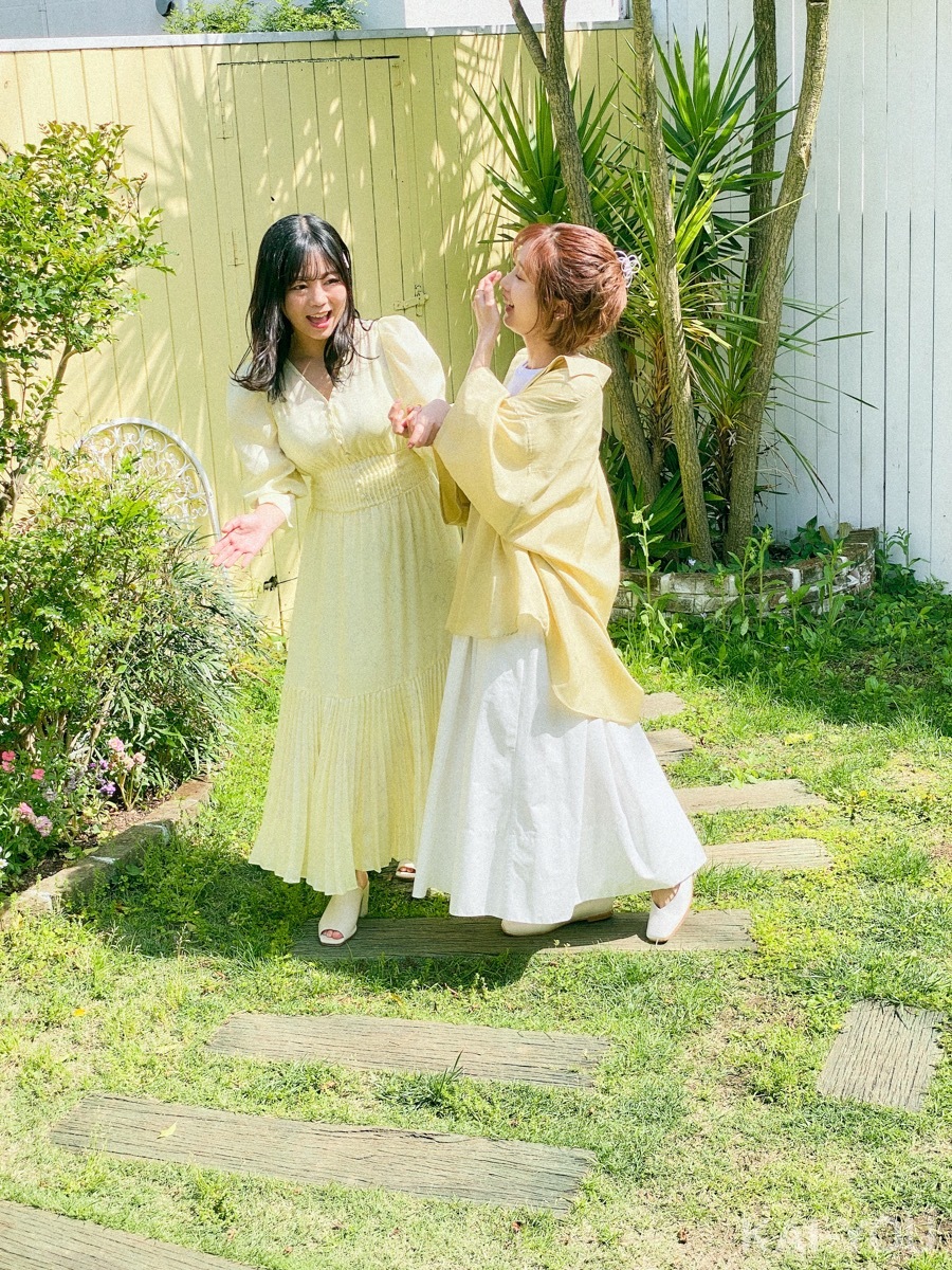 セクシー女優　小島みなみさんと羽咲みはるさん