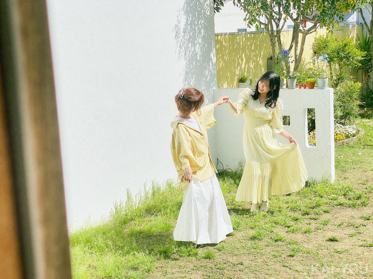 セクシー女優　小島みなみさんと羽咲みはるさん