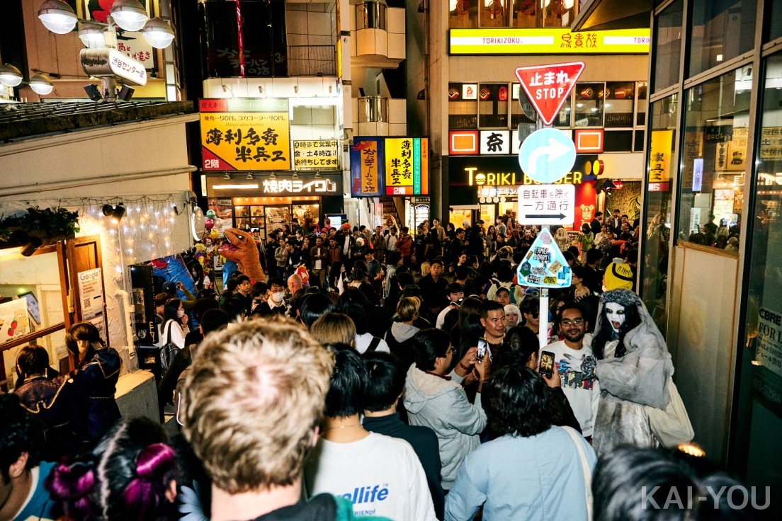 画像13: 渋谷ハロウィン、自粛要請のリアル　訪日外国人の反応「気持ちはわかるけど…」