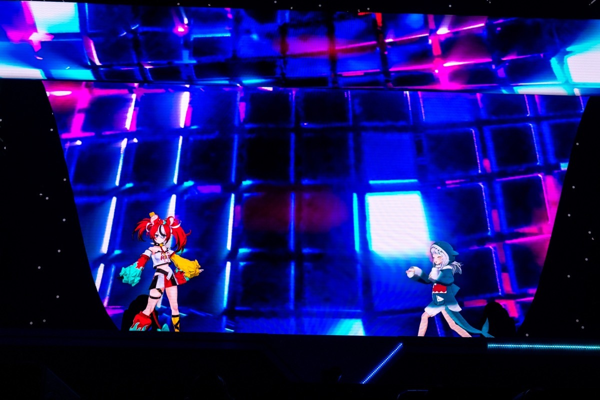 画像4: “ひろがるホロライブ”の音楽性──DECO*27監修「holo*27」ライブレポ
