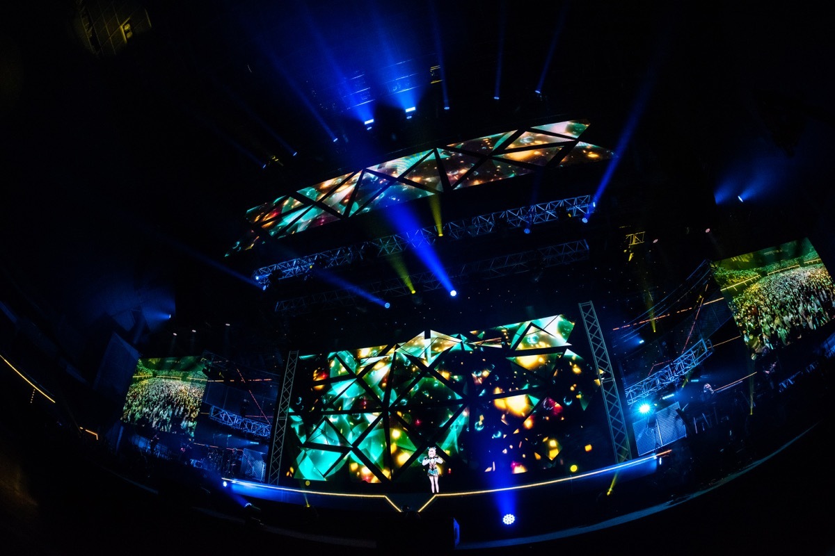 画像26: “ひろがるホロライブ”の音楽性──DECO*27監修「holo*27」ライブレポ