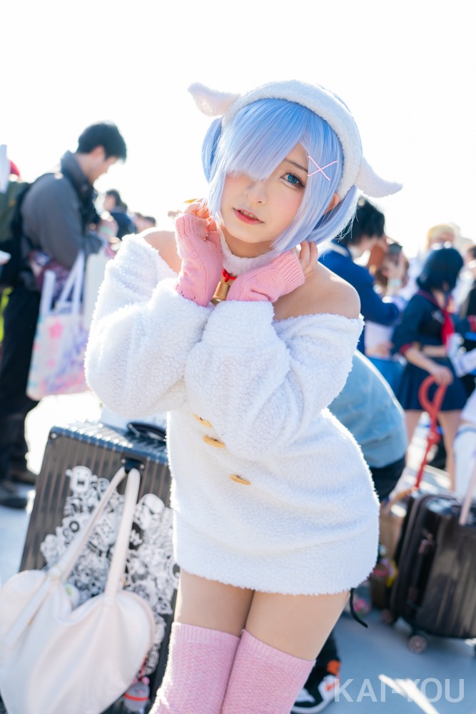 神楽坂真冬さん『Re:ゼロから始める異世界生活』レムのコスプレ