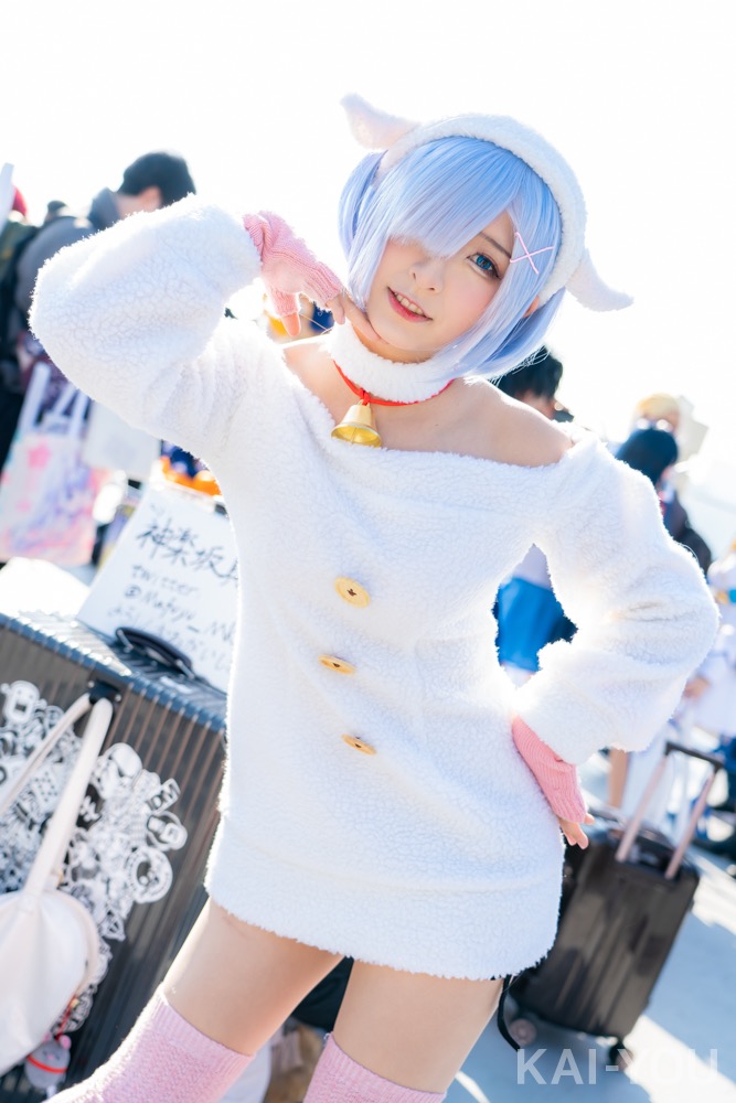 神楽坂真冬さん『Re:ゼロから始める異世界生活』レムのコスプレ
