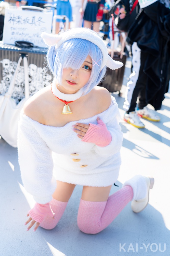 神楽坂真冬さん『Re:ゼロから始める異世界生活』レムのコスプレ