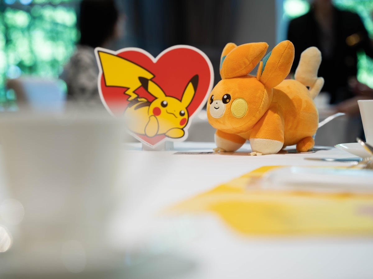 うぎこが持参したねずみポケモン・パモのぬいぐるみ