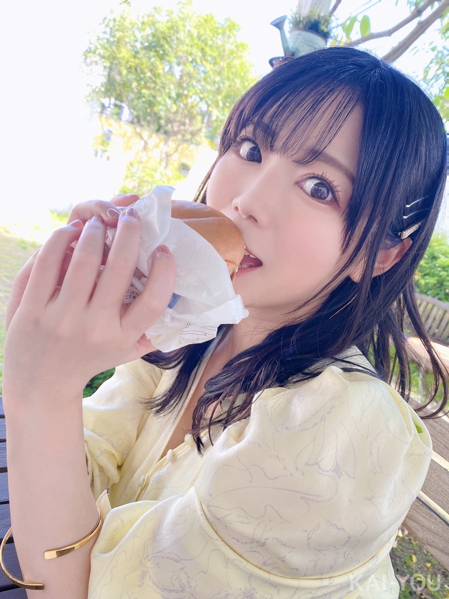 セクシー女優　小島みなみさんと羽咲みはるさん