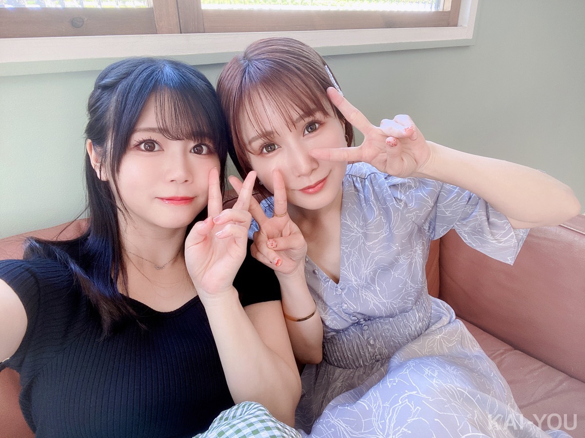 セクシー女優　小島みなみさんと羽咲みはるさん