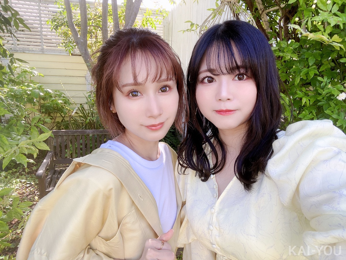 セクシー女優　小島みなみさんと羽咲みはるさん