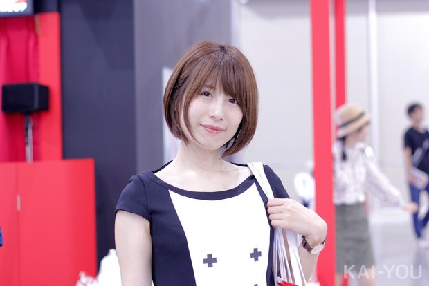 「コミックマーケット96」美人コスプレコンパニオン写真18