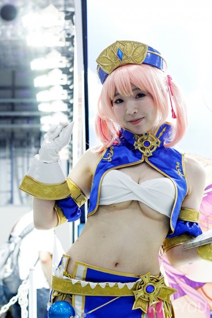 「コミックマーケット96」美人コスプレコンパニオン写真23