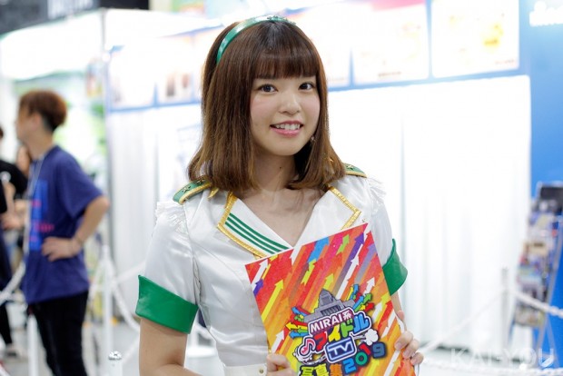 「コミックマーケット96」美人コスプレコンパニオン写真14