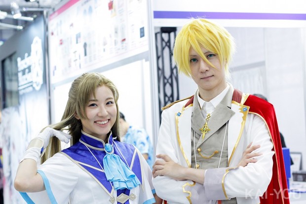 「コミックマーケット96」美人コスプレコンパニオン写真12