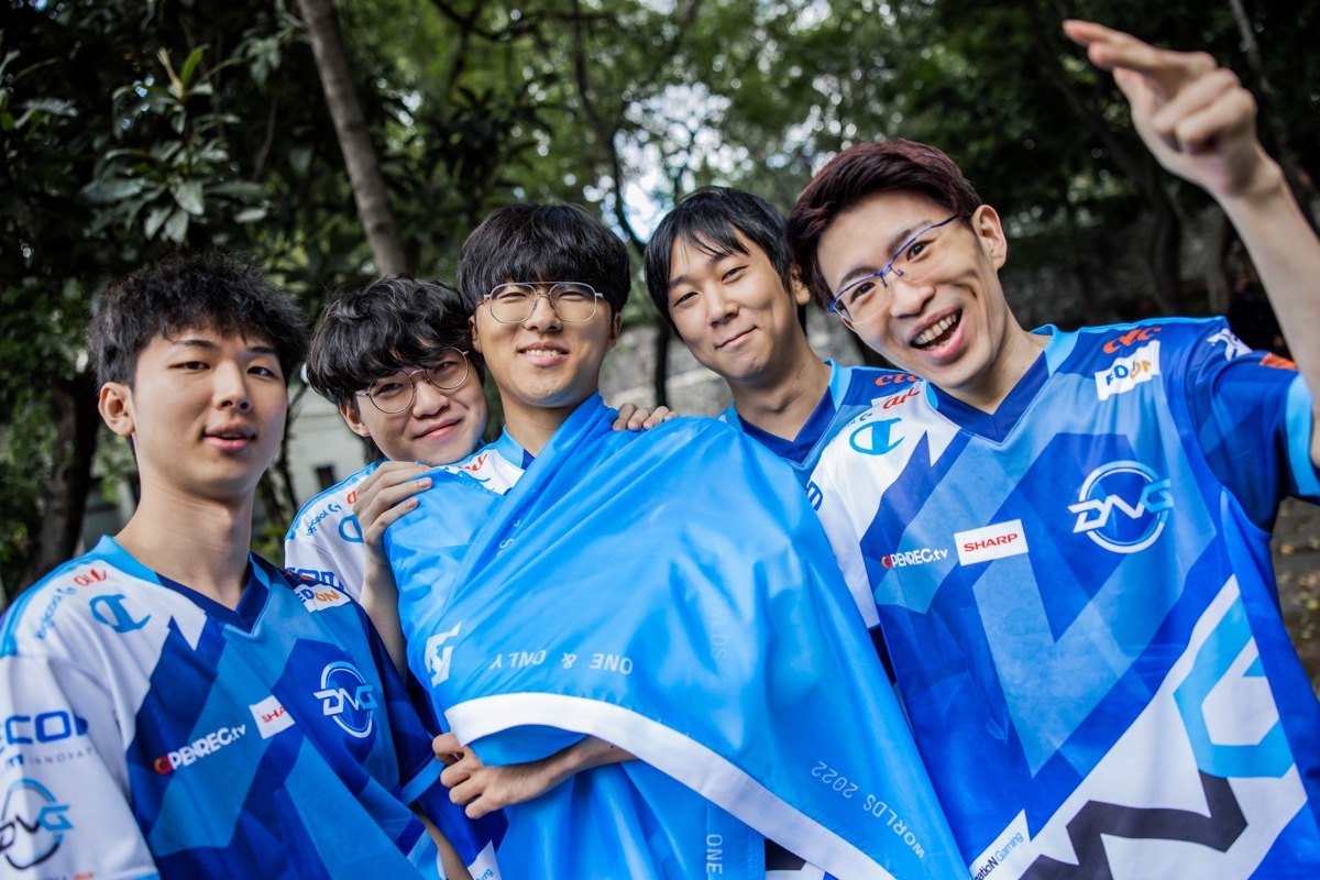 画像2: 日本のゲーミングチームDFMが『LoL』世界大会で初勝利　ステージ突破に望み繋ぐ